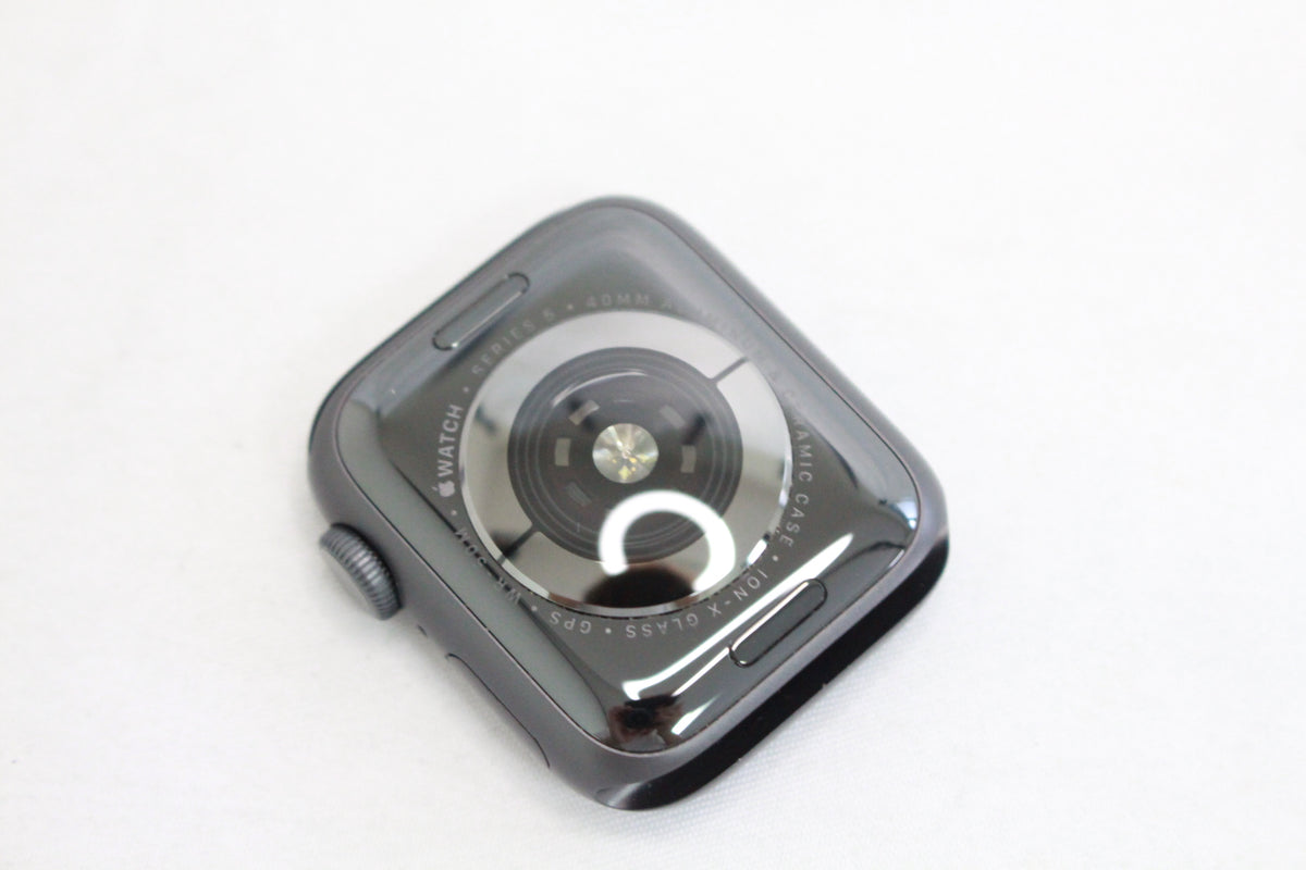 Apple Watch Series5 40mm GPSモデル NWV82J/A