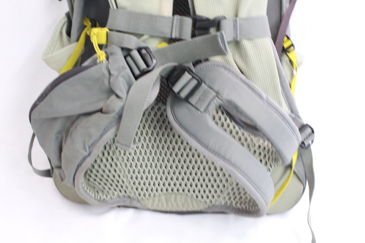 SALOMON エアロトレック 30 ザック 30L SEDONA SAGE/SEAGRASS/NINE IRON S/Mサイズ