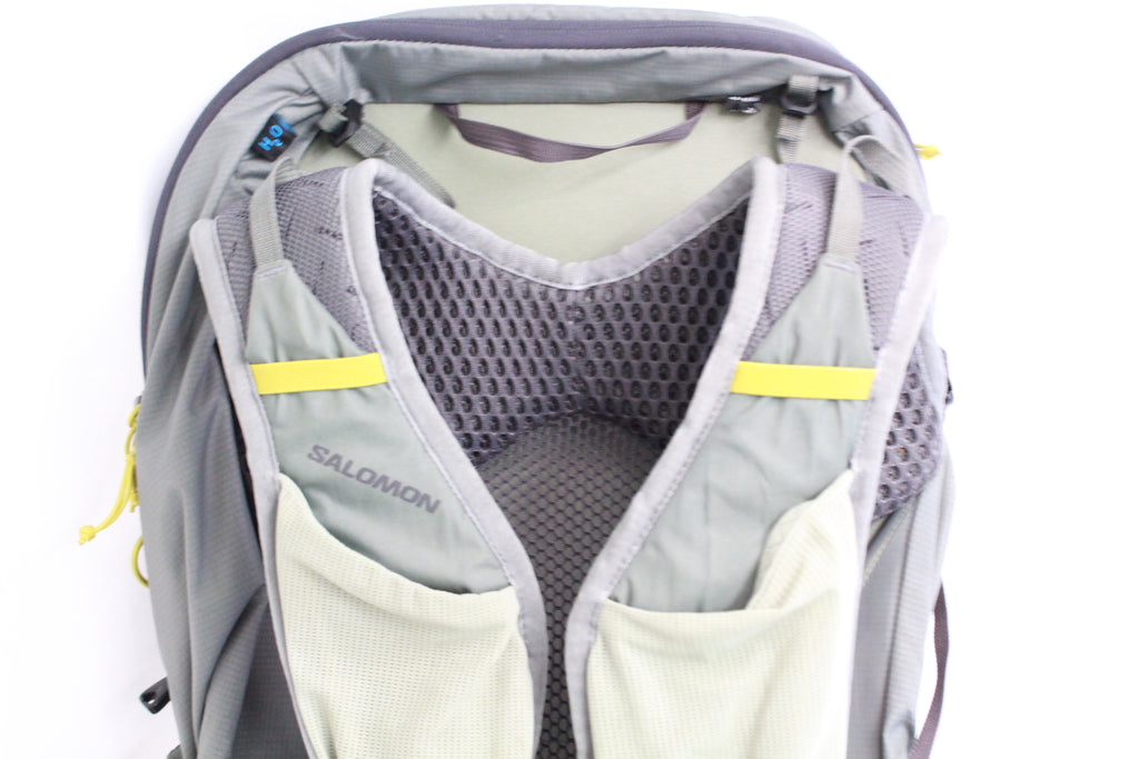 SALOMON エアロトレック 30 ザック 30L SEDONA SAGE/SEAGRASS/NINE IRON S/Mサイズ