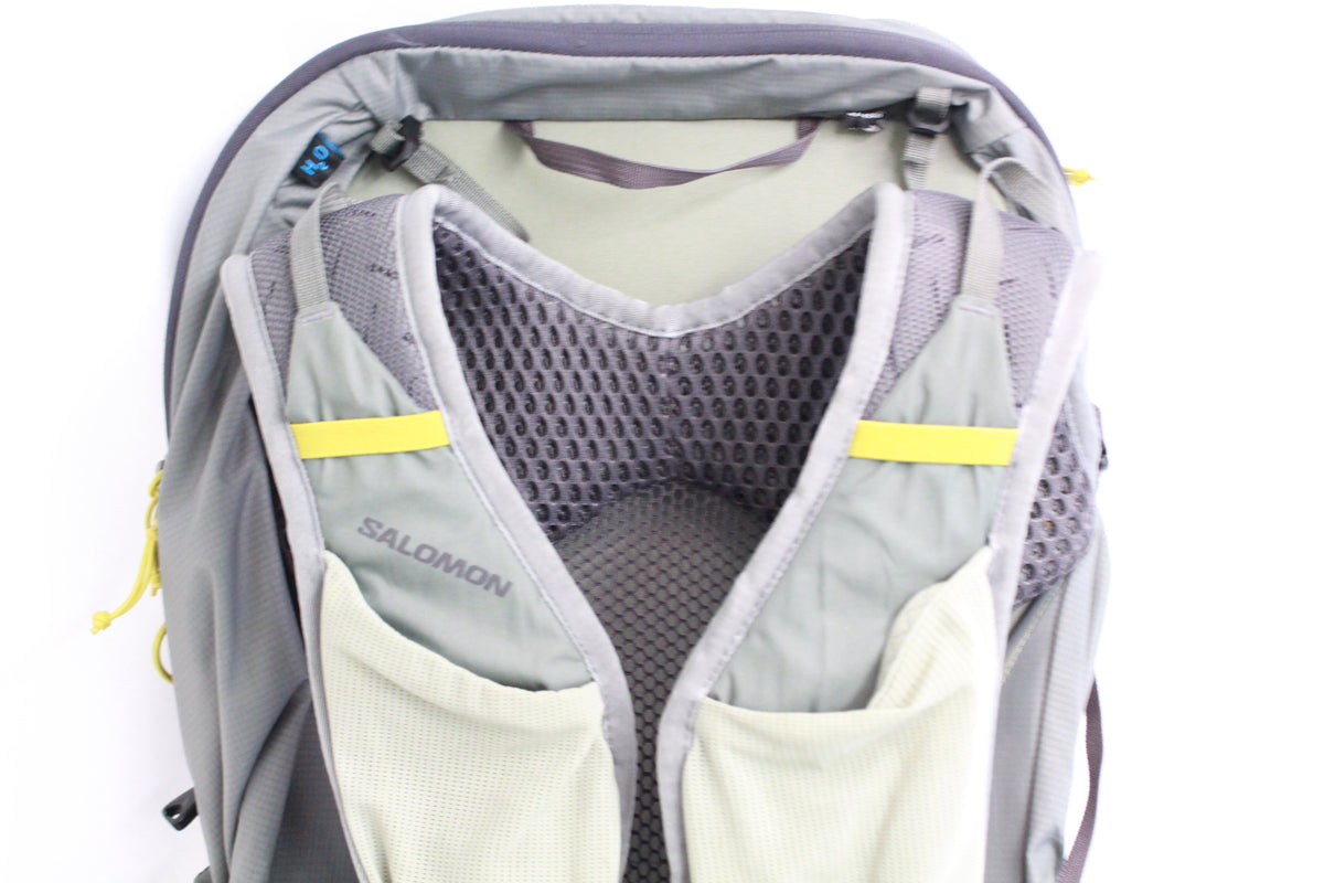 SALOMON エアロトレック 30 ザック 30L SEDONA SAGE/SEAGRASS/NINE IRON S/Mサイズ