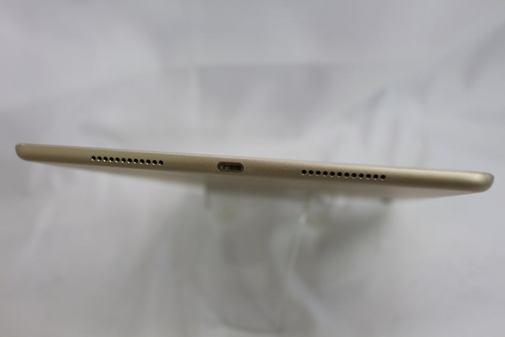 Apple iPadPro9.7（第1世代/2016） 128GB MLMX2J/A