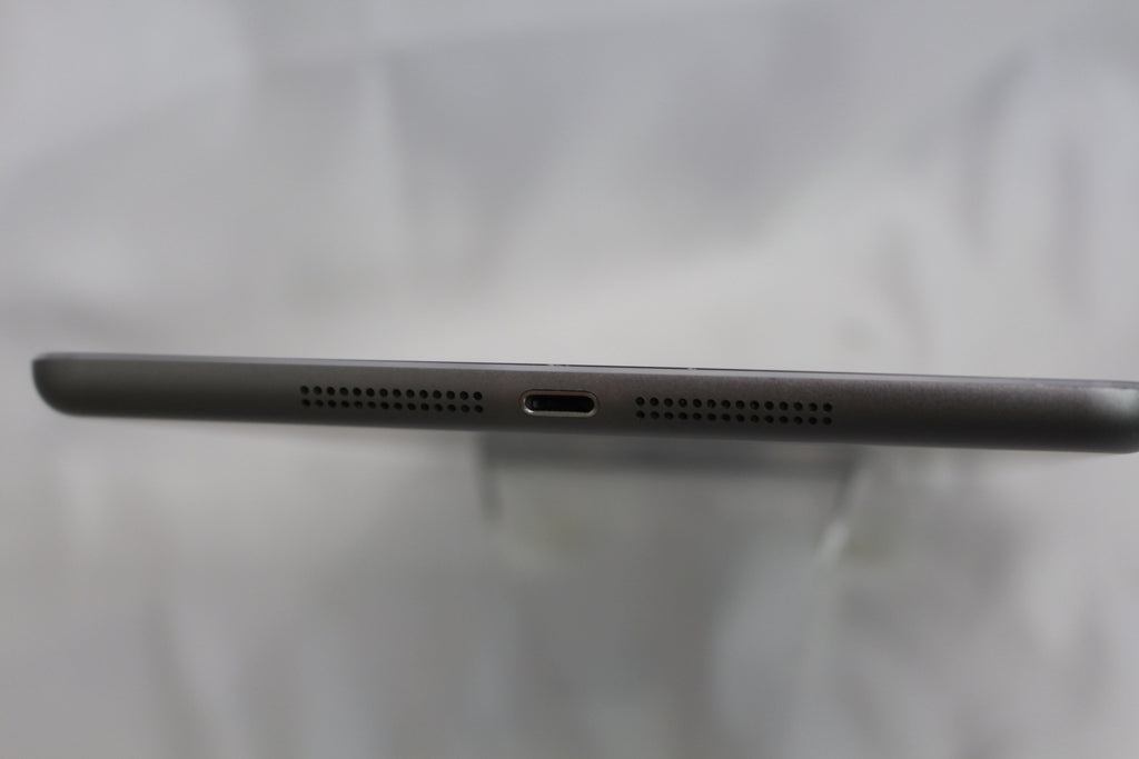 Apple iPad mini（第2世代/2013） 16GB ME276J/A