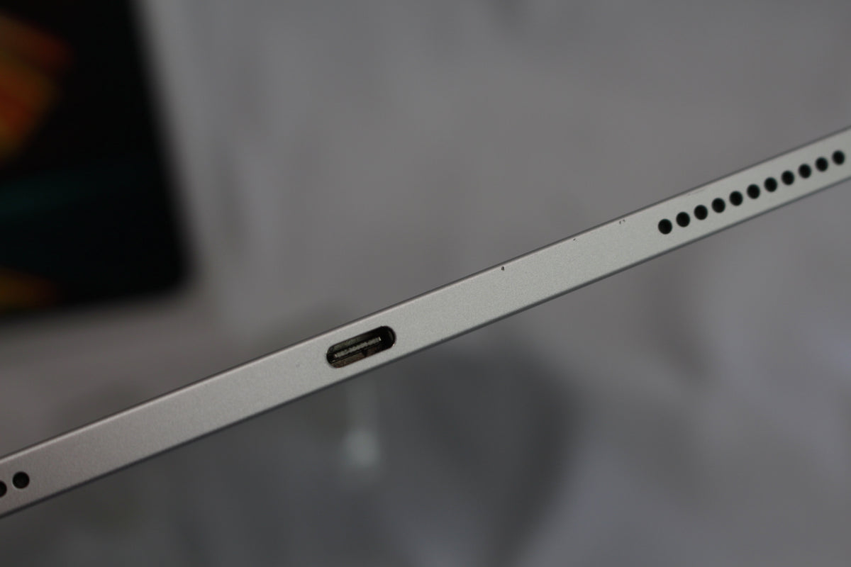 Apple iPadPro12.9（第5世代/2021） 256GB MHNJ3J/A