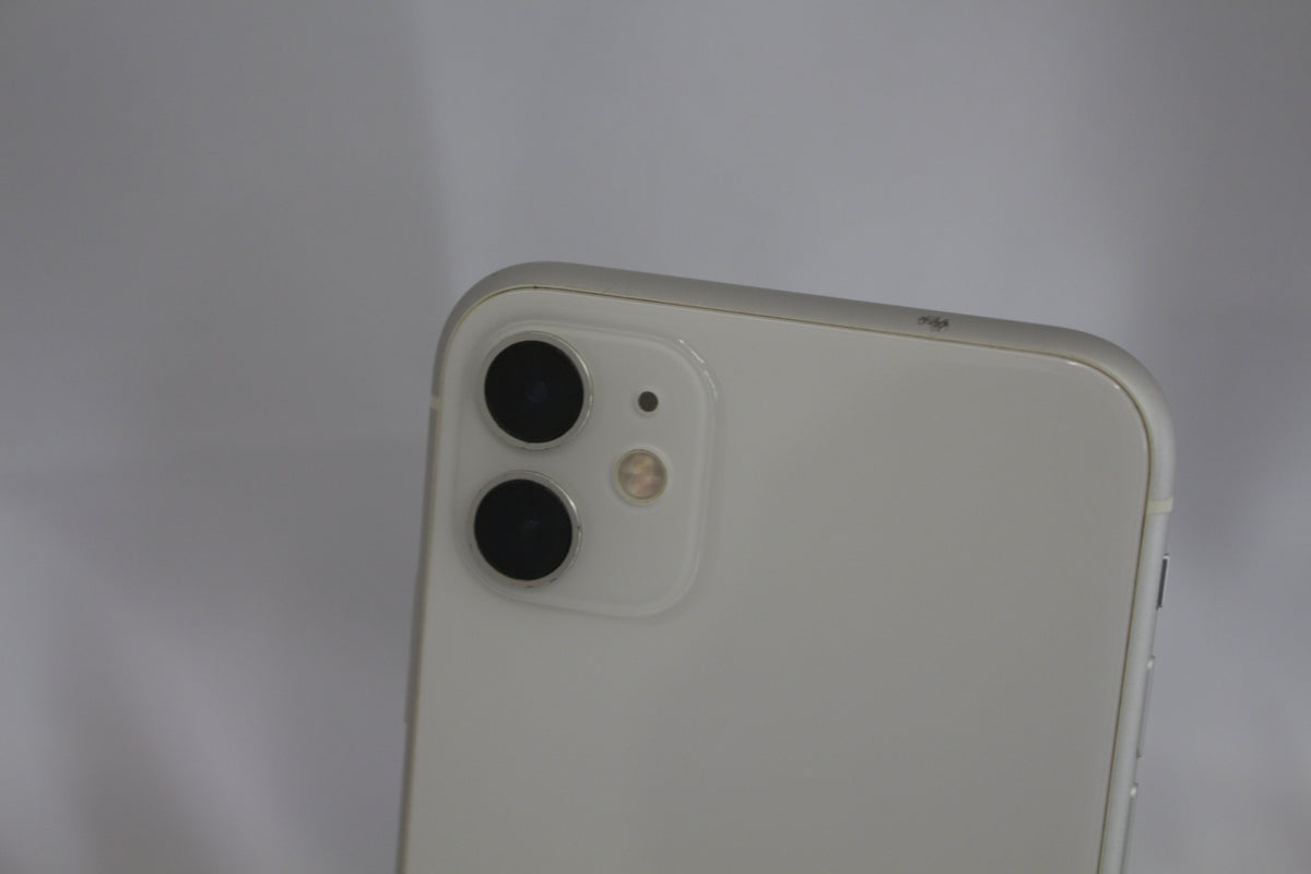 Apple iPhone 11 64GB MWLU2J/A